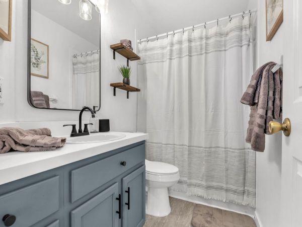 Bradenton Three Bedroom Home Private Caged Pool
