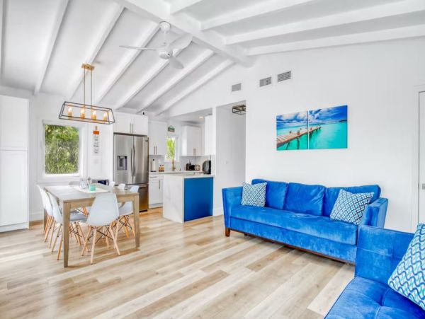 Canal-Front Vacation Home in Marathon Sleeps 8 Guests