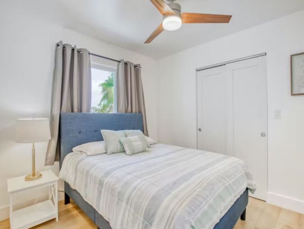 Canal-Front Vacation Home in Marathon Sleeps 8 Guests