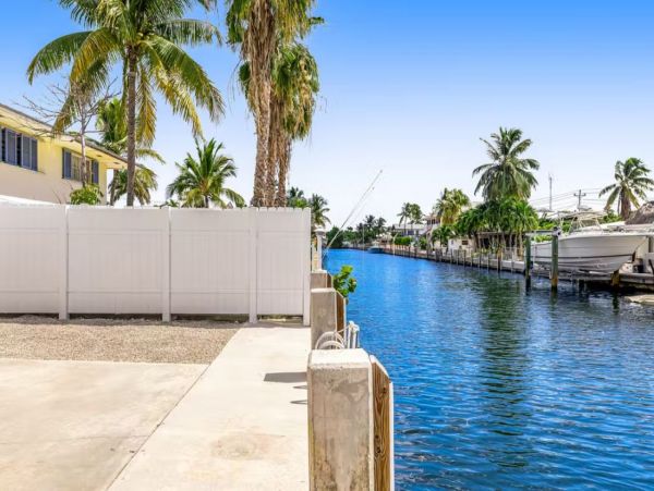 Canal-Front Vacation Home in Marathon Sleeps 8 Guests