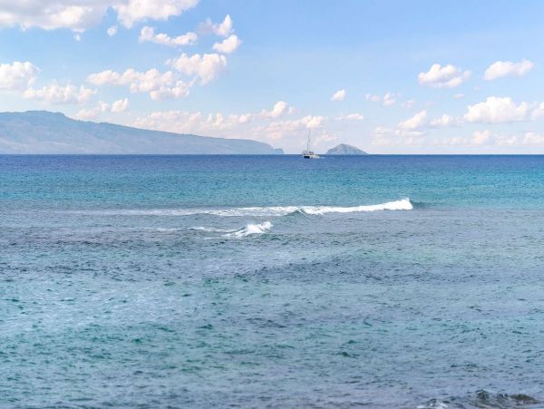 Oceanfront Vacation Condo in Kaanapali Sleeps 4 Guests