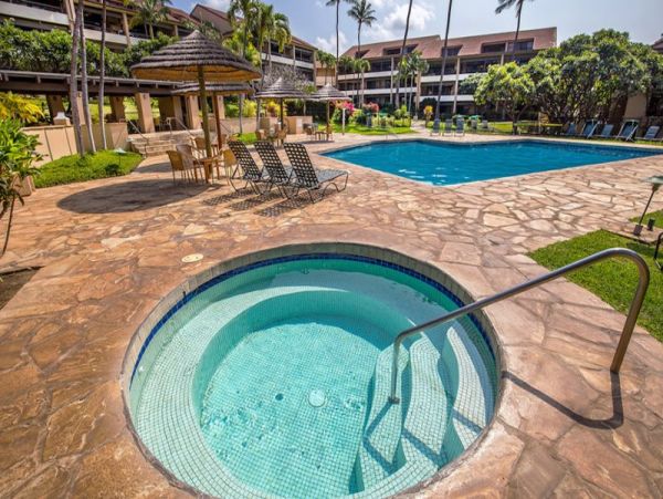 Oceanfront Vacation Condo in Kaanapali Sleeps 4 Guests