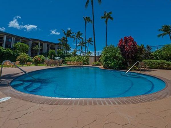 Oceanfront Vacation Condo in Kaanapali Sleeps 4 Guests - additional view, photo 3