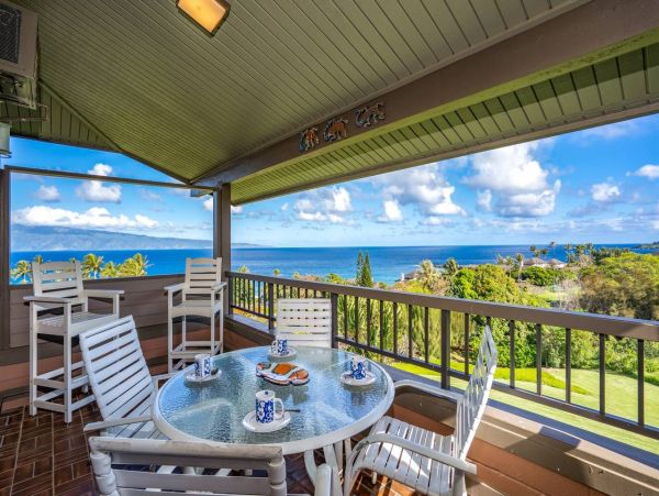 Kapalua Walk to Beach One Bedroom Vacation Rental 4 Guests