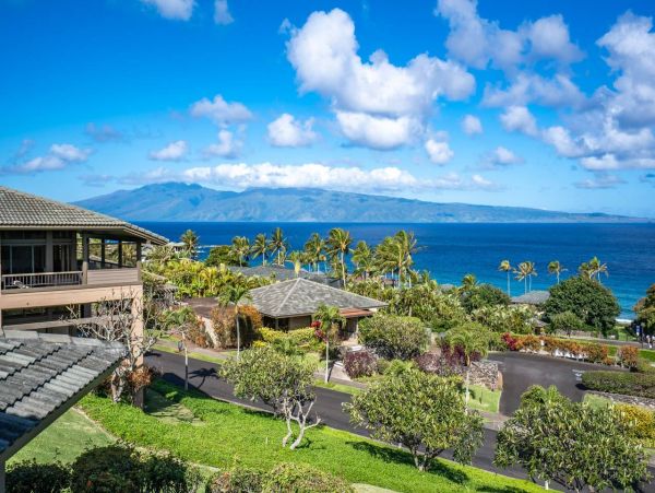 Kapalua Walk to Beach One Bedroom Vacation Rental 4 Guests