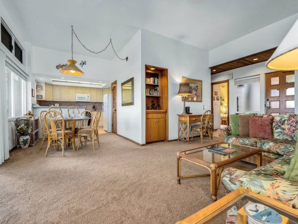 Kapalua Walk to Beach One Bedroom Vacation Rental 4 Guests