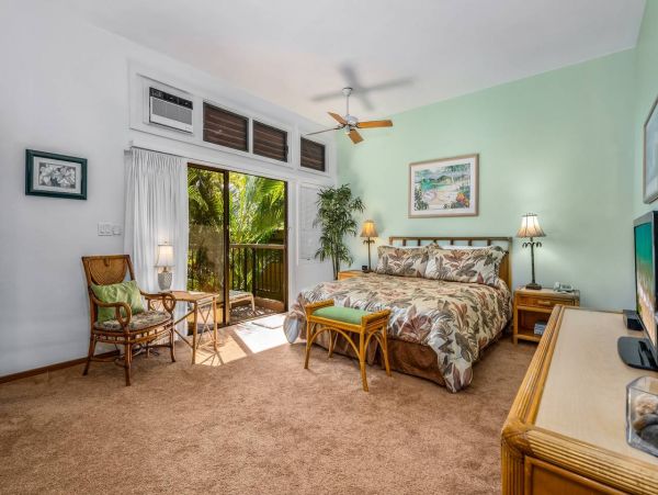 Kapalua Walk to Beach One Bedroom Vacation Rental 4 Guests