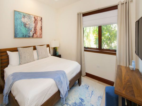 Cayman Islands Luxurious Vacation Villa Sleeps 6 Guests