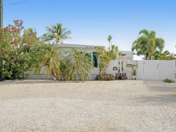 Ocean Views Marathon Vacation Home Four Bedroom