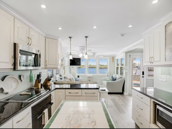 Ocean Views Marathon Vacation Home Four Bedroom
