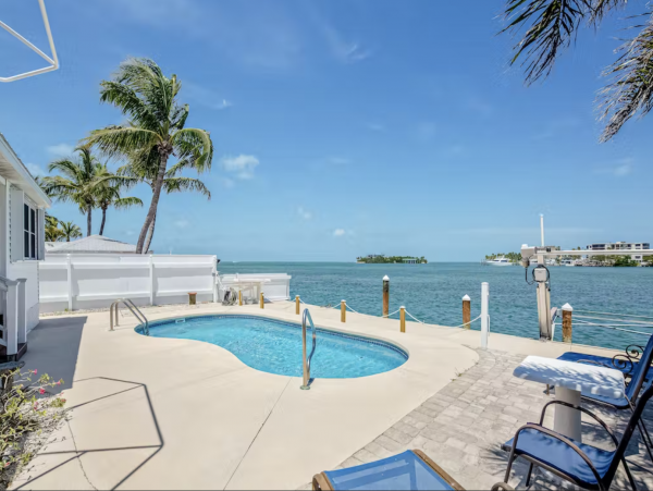 Ocean Views Marathon Vacation Home Four Bedroom