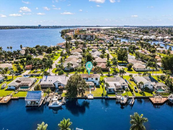 Four Bedroom Caloosahatchee Villa