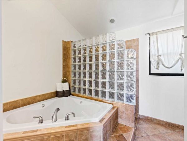 Four Bedroom Caloosahatchee Villa