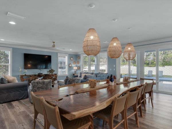 Miramar Beach Six Bedroom Vacation Home 24 Guests