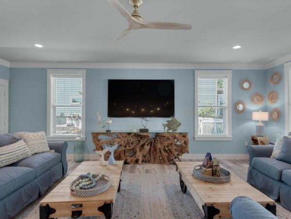 Miramar Beach Six Bedroom Vacation Home 24 Guests