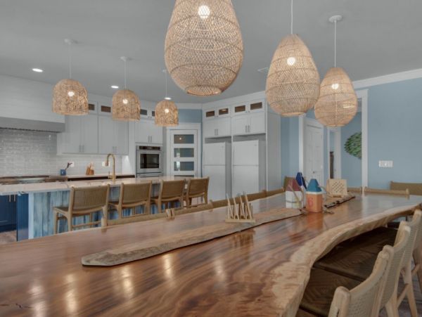 Miramar Beach Six Bedroom Vacation Home 24 Guests
