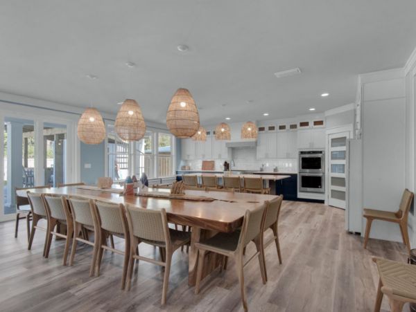 Miramar Beach Six Bedroom Vacation Home 24 Guests
