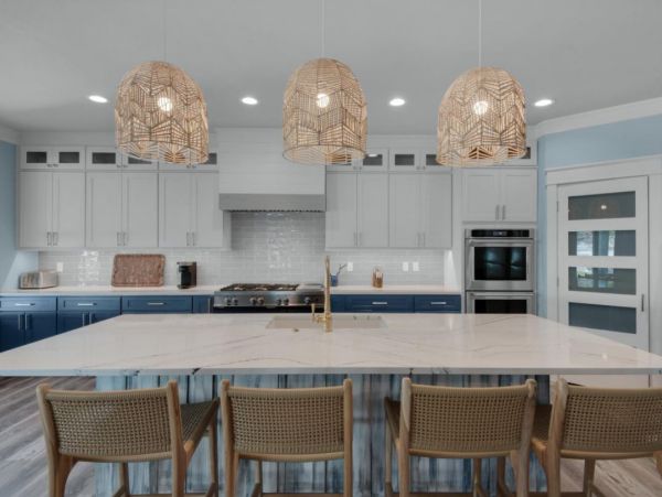 Miramar Beach Six Bedroom Vacation Home 24 Guests