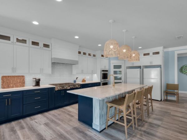 Miramar Beach Six Bedroom Vacation Home 24 Guests