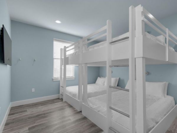 Miramar Beach Six Bedroom Vacation Home 24 Guests