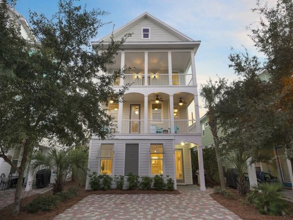 Luxury Six Bedroom Vacation Home in Destin