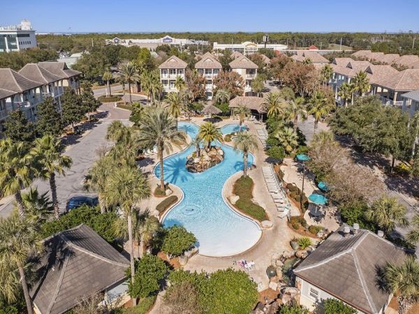 Luxury Six Bedroom Vacation Home in Destin