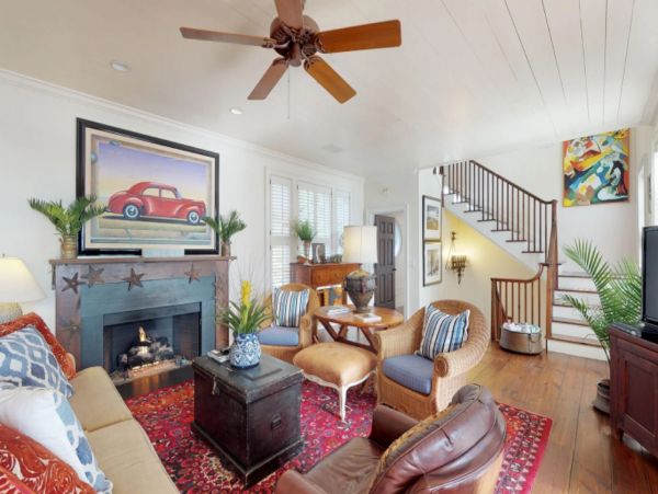 Oceanfront Vacation Home in St. Simons Island with Pool