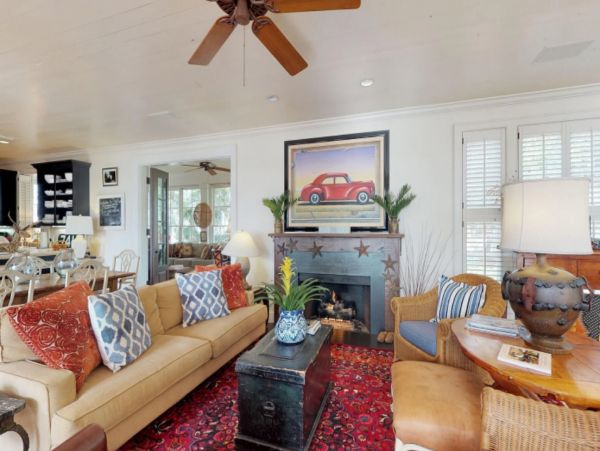 Oceanfront Vacation Home in St. Simons Island with Pool