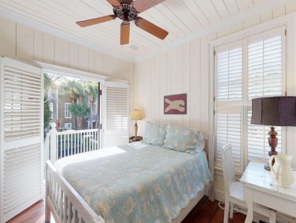 Oceanfront Vacation Home in St. Simons Island with Pool