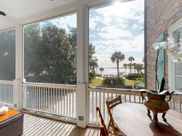 Oceanfront Vacation Home in St. Simons Island with Pool
