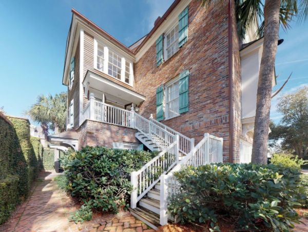 Oceanfront Vacation Home in St. Simons Island with Pool