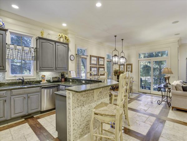 Hilton Head Beautiful Vacation Pool Home Sleeps 15 Guests
