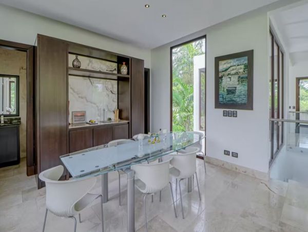 Luxurious Beach Estate with Amazing Views in Guanacaste