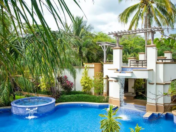 Luxurious Beach Estate with Amazing Views in Guanacaste