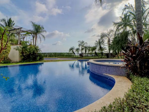 Luxurious Beach Estate with Amazing Views in Guanacaste