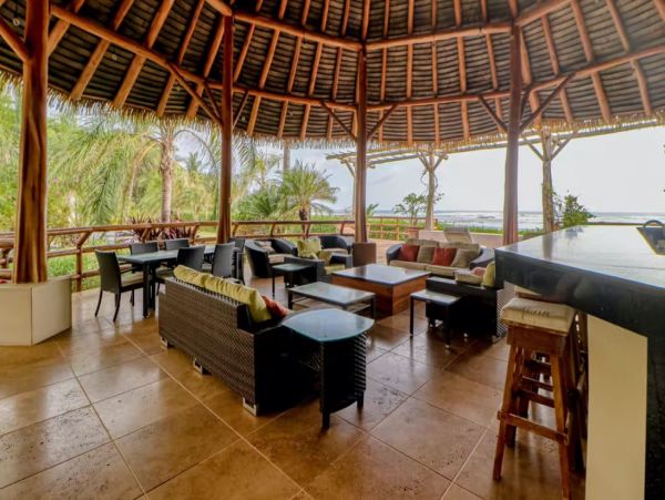 Luxurious Beach Estate with Amazing Views in Guanacaste