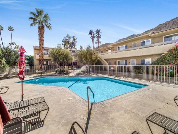 Palm Springs Condo 1012897