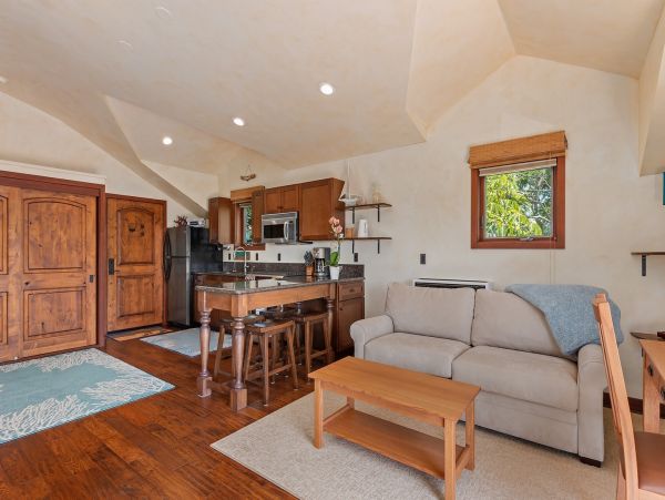 Santa Barbara County Home 1012903
