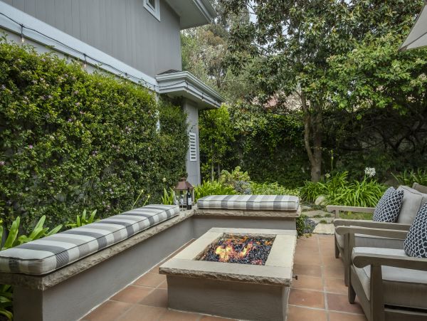 Relaxing Montecito Getaway with Hot Tub & Firepit