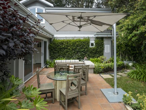 Relaxing Montecito Getaway with Hot Tub & Firepit
