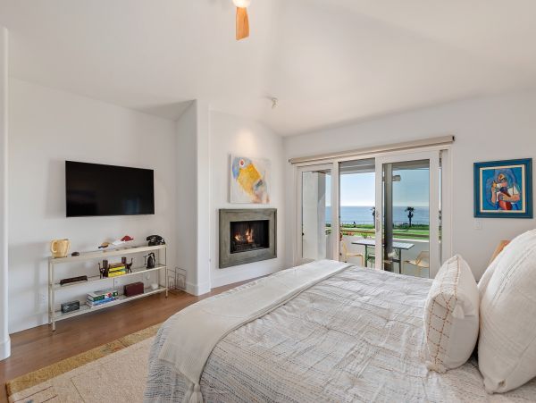 Luxury Santa Barbara 4 Bedroom Home Full Ocean View