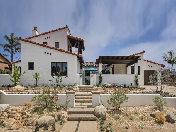 Spanish-Style Santa Barbara Vacation Rental Near the Beach