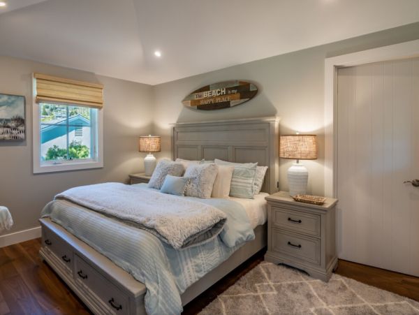 Beautiful Vacation Condo Walk to Beach Sleeps 2