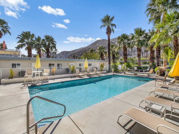 Palm Springs Condo 1012921