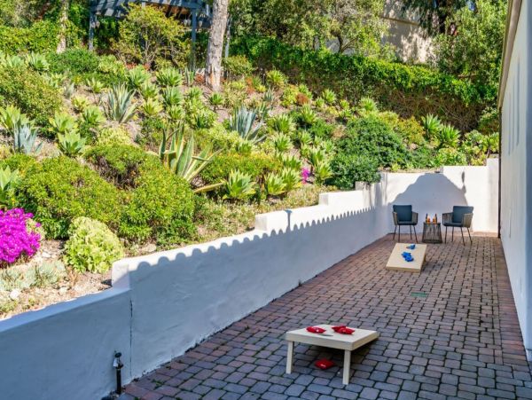 Gorgeous Three Bedroom Vacation Home in Santa Barbara