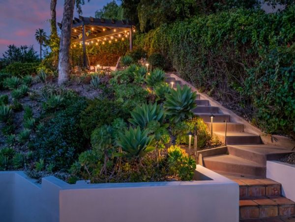 Gorgeous Three Bedroom Vacation Home in Santa Barbara