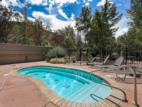 Two bedroom Lionshead Balcony Condo