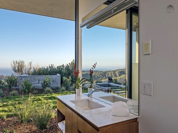 Beautiful Santa Barbara Vacation Home Three Bedroom