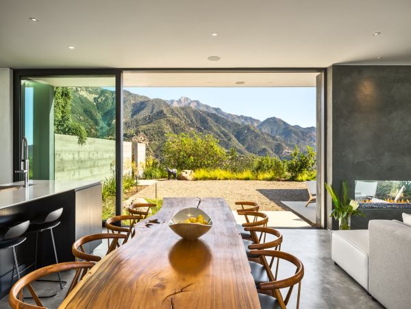 Beautiful Santa Barbara Vacation Home Three Bedroom