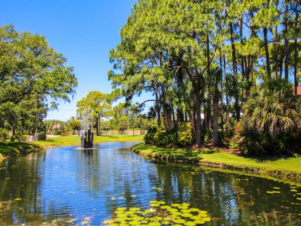 Sarasota Delightful Two Bedroom Vacation Villa